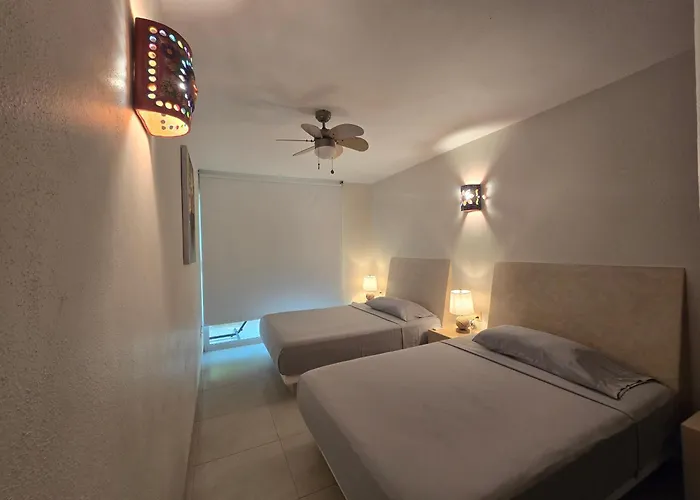 " Mangos" 2 Bedroom 2 Bathroom At Walking Distance From The Apartamento
